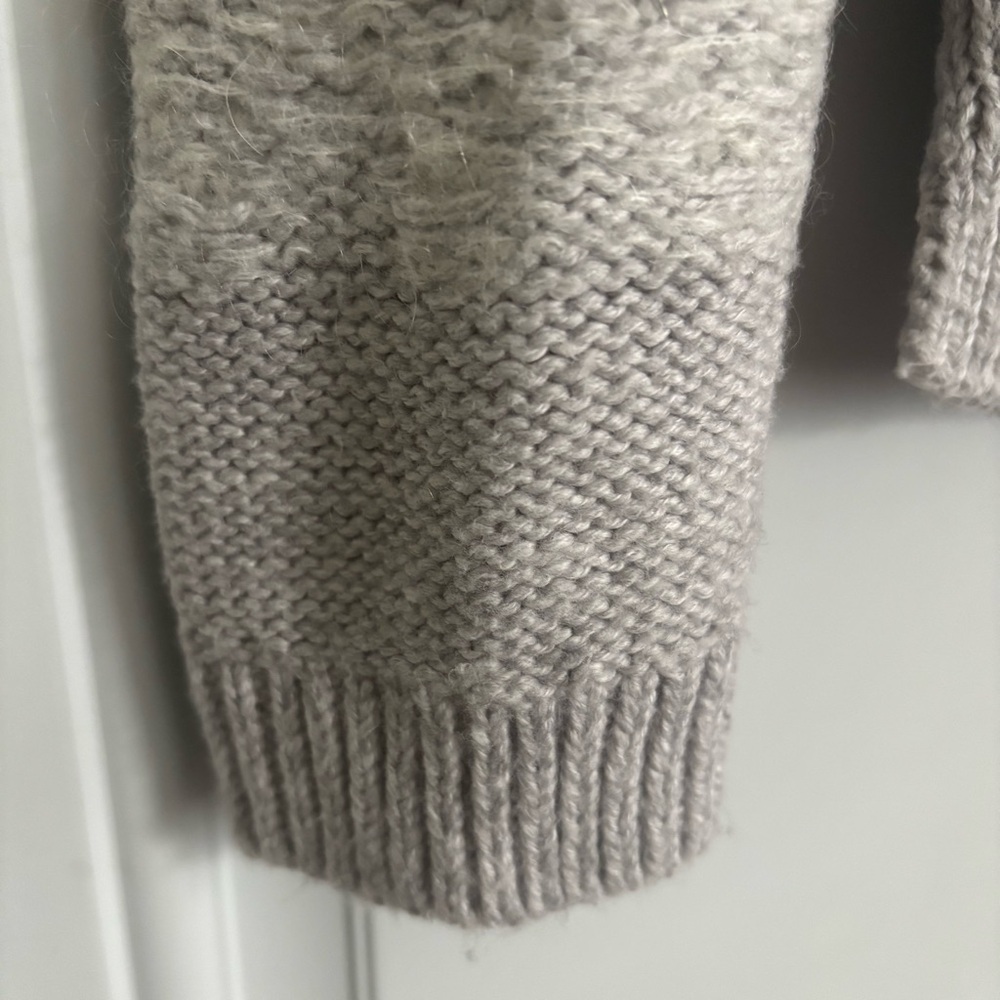 ❤️2/$15or3/$21❤️LOFT Gray Mohair Blend Sweater w/Snowflake Pattern, Size PS - Picture 5 of 13